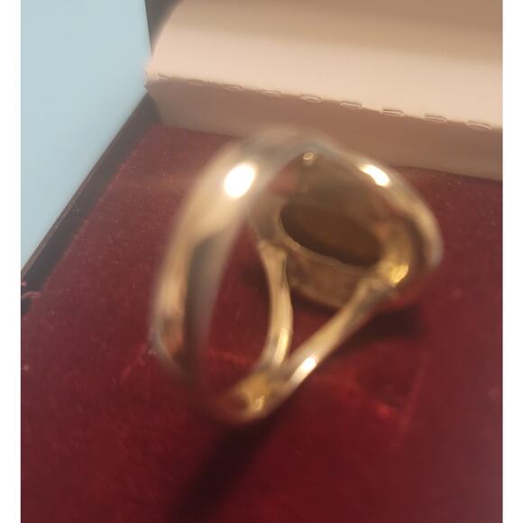 Tiger's Eye Gemstone Ring set in Sterling Silver - Picture 6 of 8